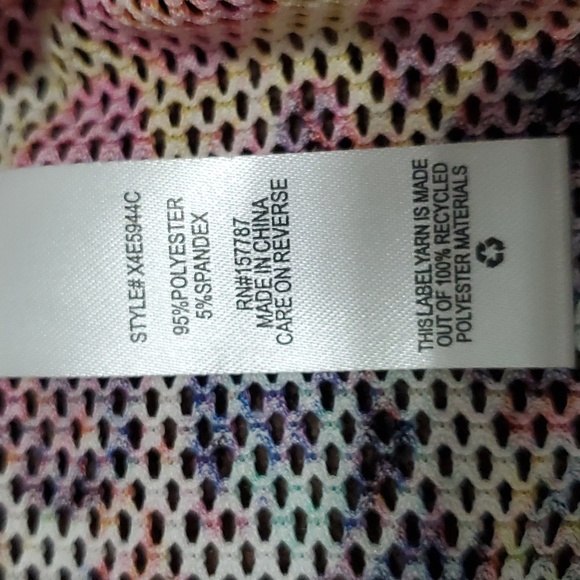 Full Circle Plus Multicolor Mesh Batwing Cropped Top Size 3X - Picture 7 of 8